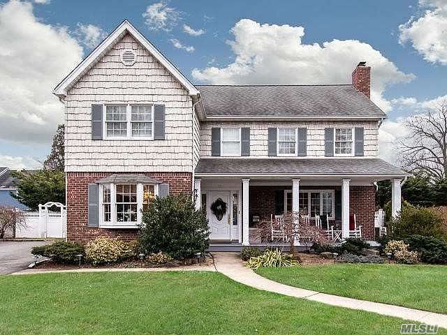 1st image of 15 Lexington St