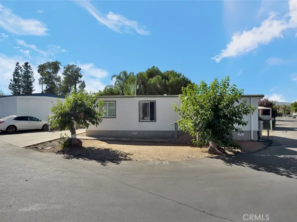 300 Ellis St N #27B, Lake Elsinore, CA 92530