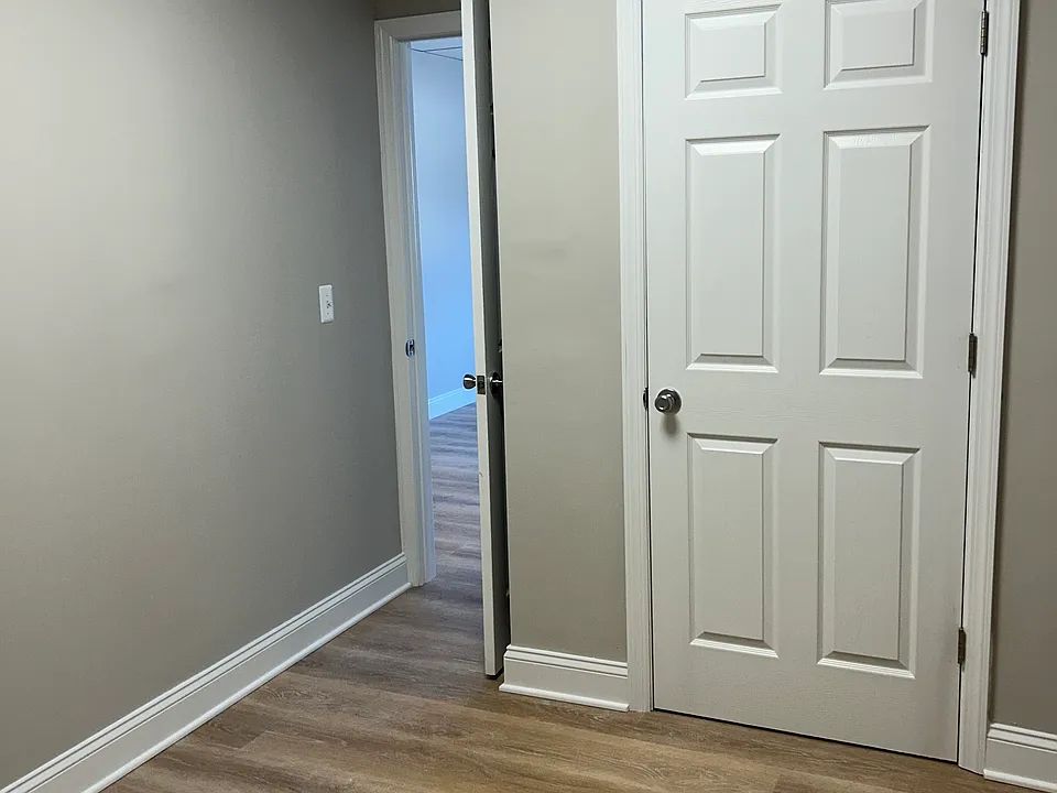 Den w/ Closet