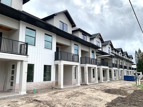 4th image of 1262 Formosa Ave #7