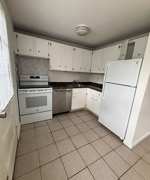 69 Constance Ln #2 — Photo 11