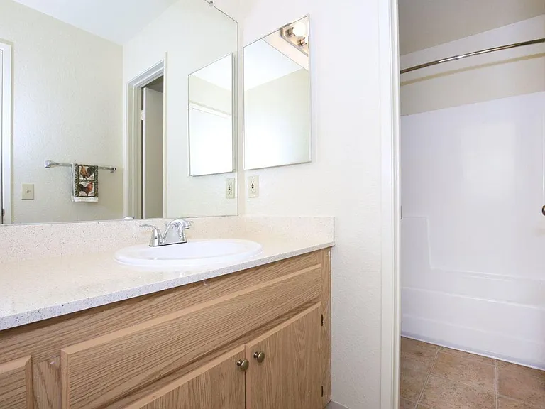 One park Apartments — Photo 20