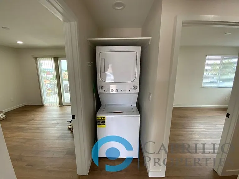 1628 Burton St — Photo 3