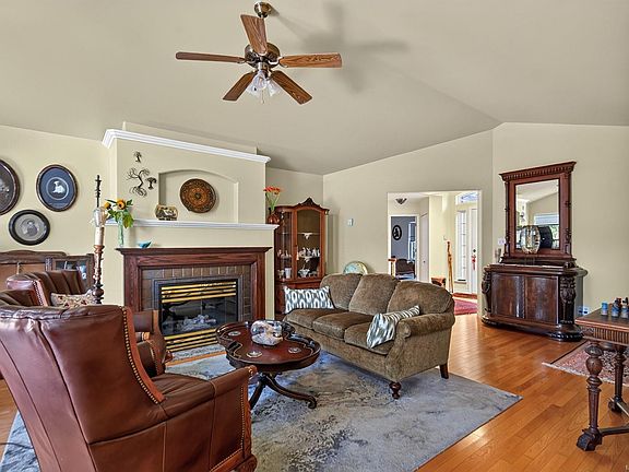 3rd image of 6089 Chippewa Rd