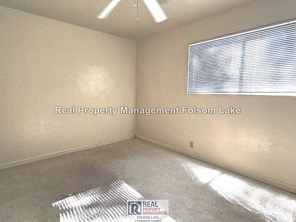 4th image of 910 1/2 Mormon St #A