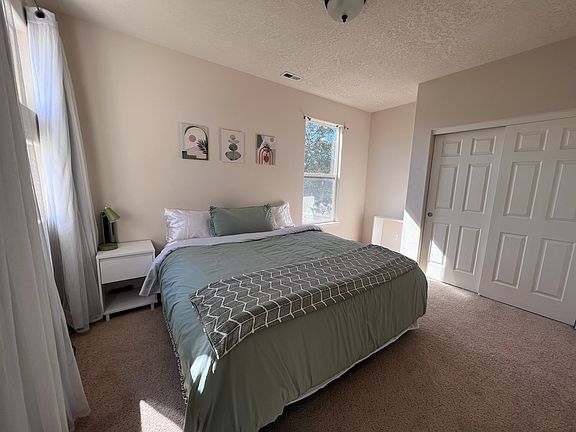 (AVAILABLE) Private Upstairs Bedroom **Unfurnished - Fits a King Sized Bed