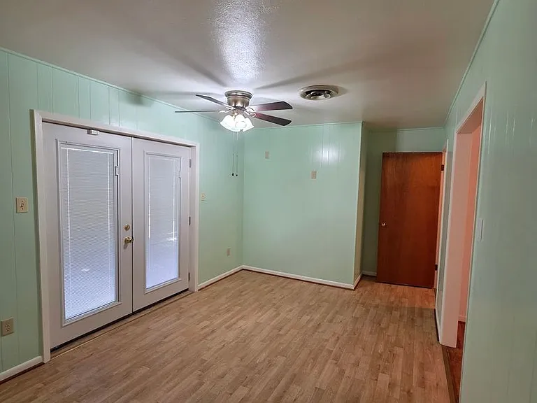 303 Nauert St — Photo 12