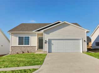 3050 Darling Rd, Waukee, IA 50263