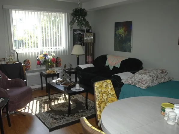 5007 53rd Ave #1A, Ponoka, AB T4J 0A9