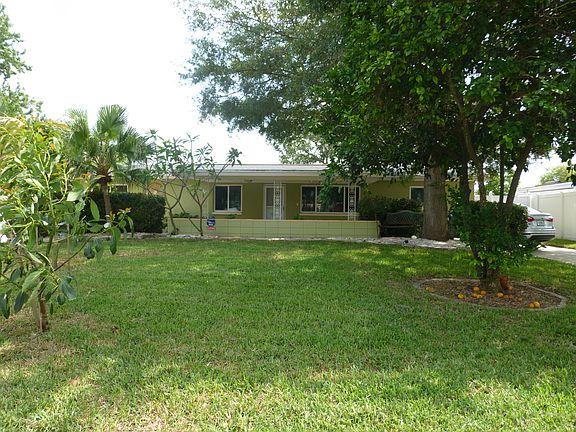 4th image of 9510 Sun Isle Dr NE