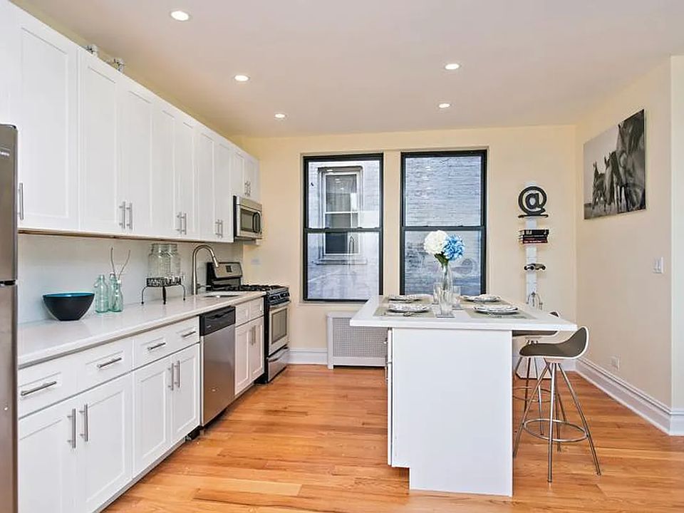 1st image of 750 Riverside Dr APT 2D