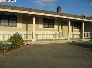 7970 Shay Dr, Oakland, CA 94605