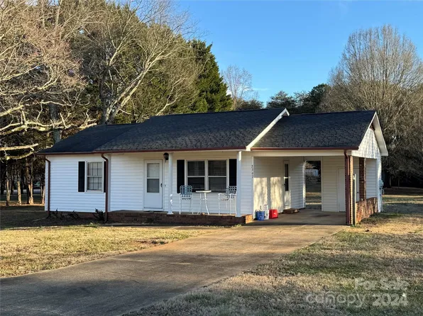 2367 Starbrooke Dr, Newton, NC 28658