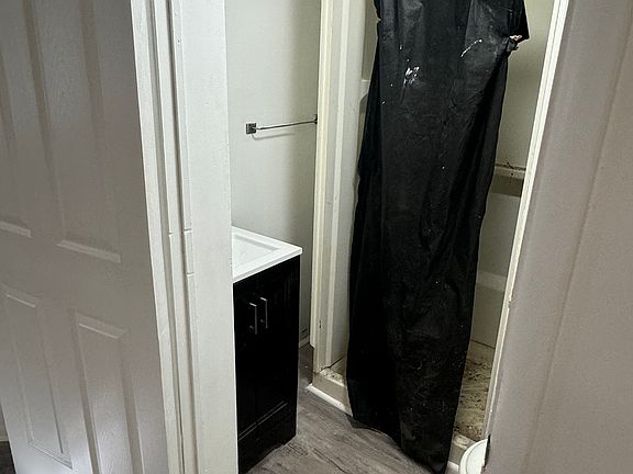 5th image of 126 N Orchard St APT 4