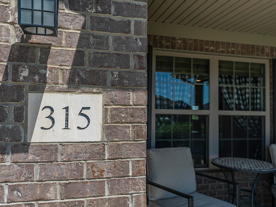 1st image of 315 Binnacle Ct