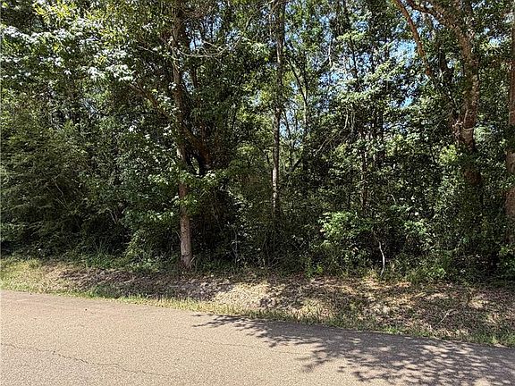 4th image of 9 Hillcrest Blvd