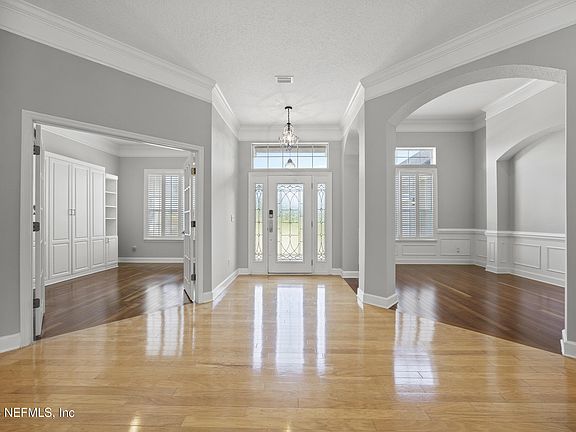 3rd image of 532 BATTERSEA Drive