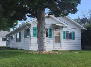 320 E Spruce St, Rawlins, WY 82301
