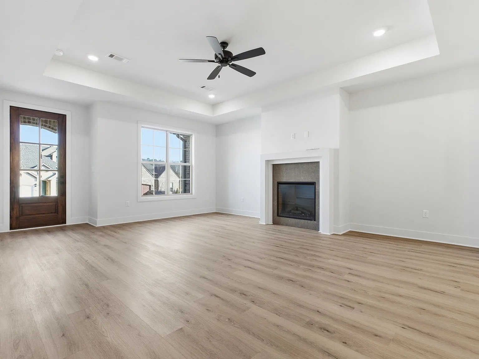 2 bed, 1450 sqft, $2,400 — Photo 3
