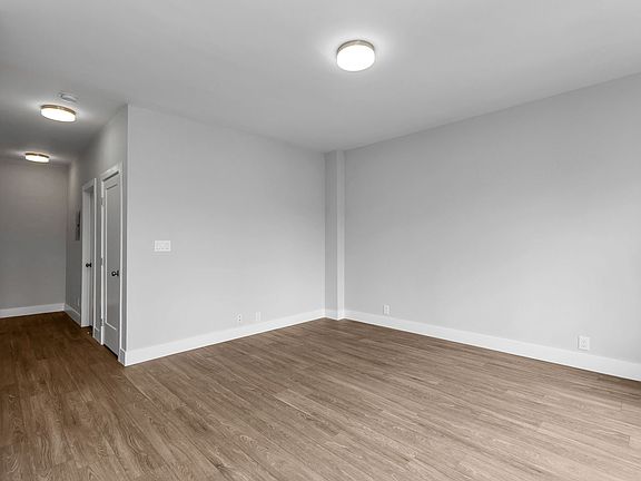 4th image of 1126 Bush St #604