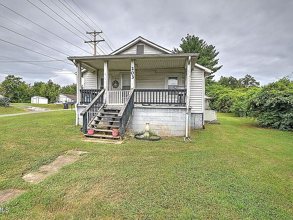 3rd image of 203 E 13th North St