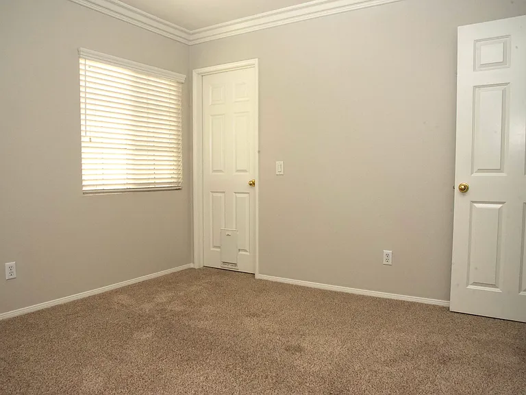 45349 Escalon St — Photo 24
