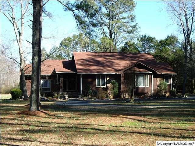 1st image of 229 Pine Dr