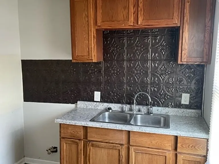 2378 Jackson St — Photo 2