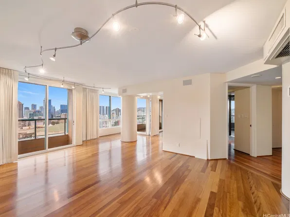 1888 Kalakaua Ave APT 2903, Honolulu, HI 96815