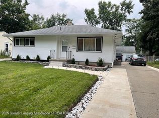 201 E Syringa Dr, Lansing, MI 48910