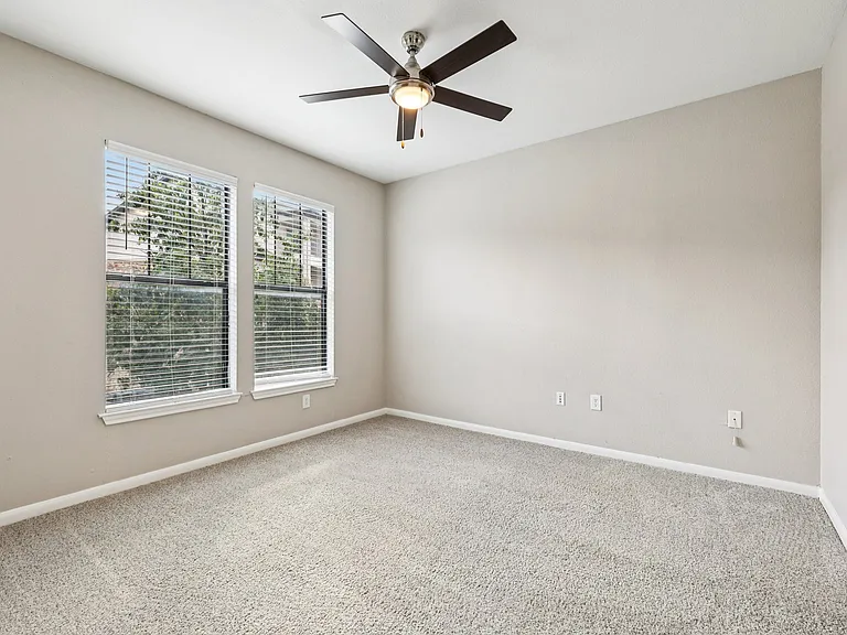 Las Brisas Apartments — Photo 156