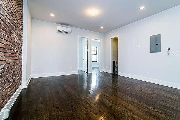 Rented by Pear NYC LLC | media 6