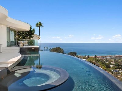 7451 Hillside Dr, La Jolla, CA, 92037