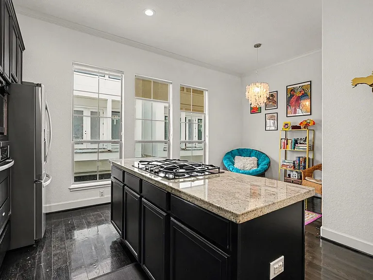 906 Patterson St — Photo 21