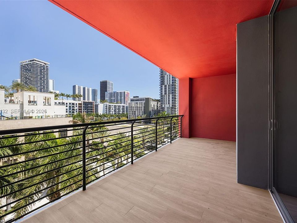 1st image of 90 NE 32nd St #504