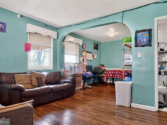 5th image of 251 Nicholson St NE