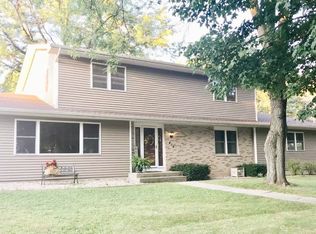 414 Meadow Ln, Evansville, WI 53536