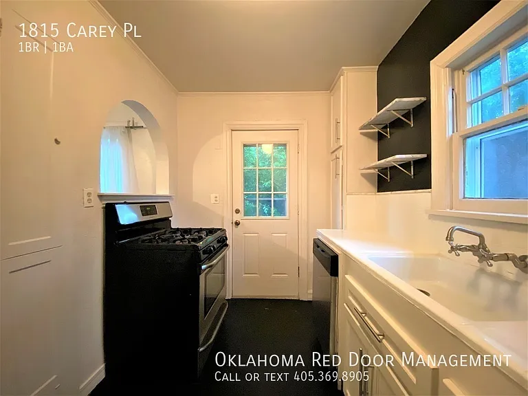 1815 Carey Pl — Photo 16