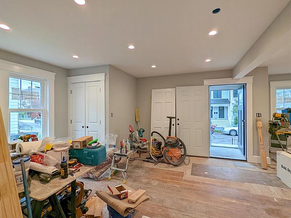 2nd image of 36 Brimmer St #2