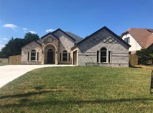 1019 W Ridge Dr, Duncanville, TX 75116