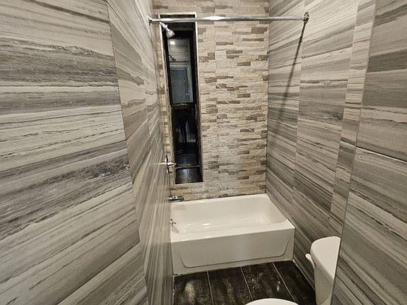 3rd image of 671 Dawson St #1A