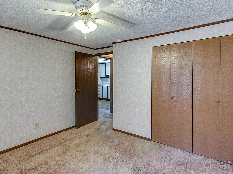 Heritage Apartments — Photo 17