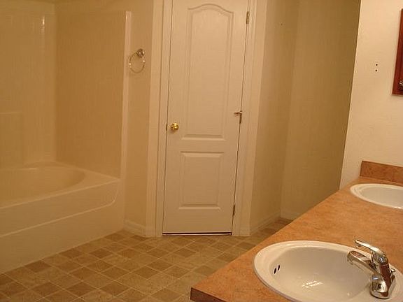 5th image of 1368 Willow Wind Dr