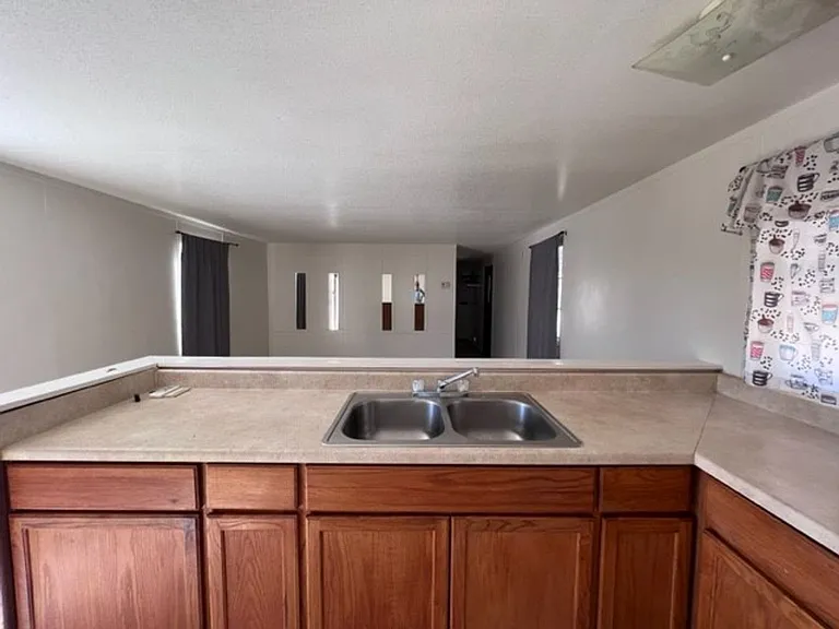 2102 Hermosa Dr — Photo 11