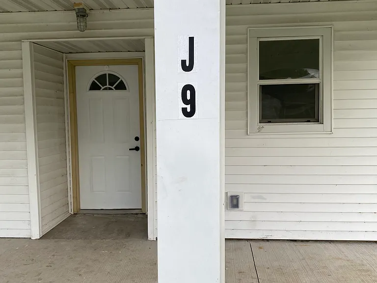 S7559 US Highway 12 #J9 — Photo 1