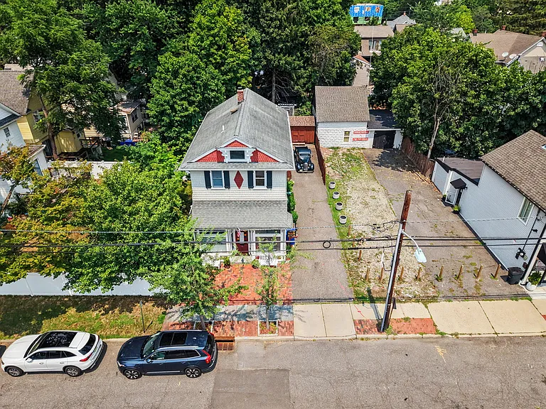 15 Chestnut St — Photo 29