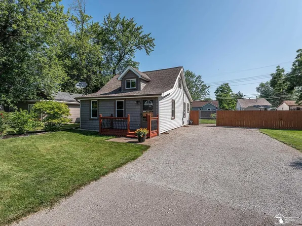3209 Beechwood St, Monroe, MI 48162