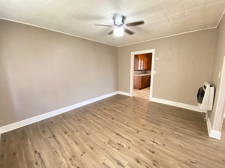 1345 SW 27th St — Photo 15