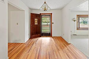3rd image of 916 Marion Country #8019