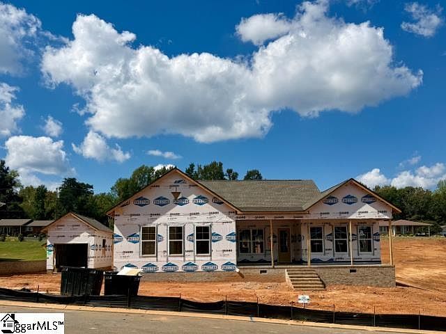 1st image of 108 Halowell Ln